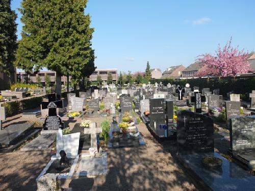 Een prachtig overzicht van het kerkhof van Esch